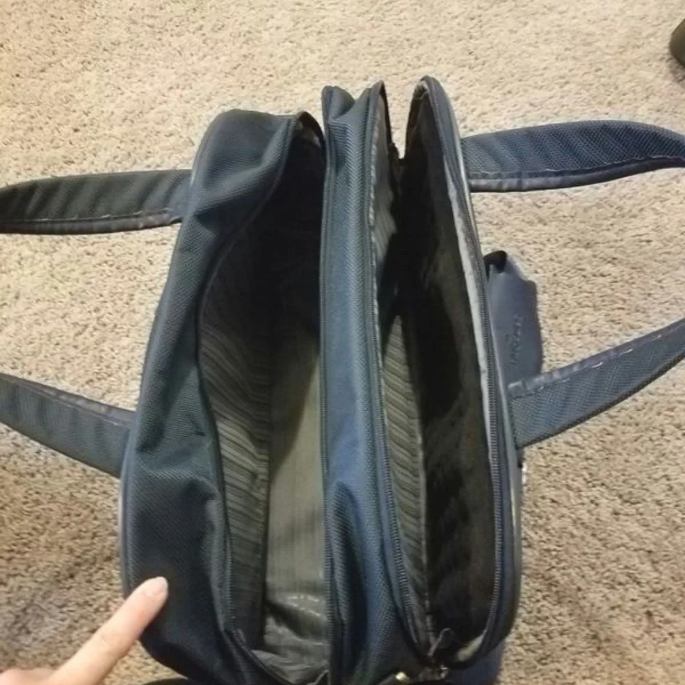 Samsonite travel bag